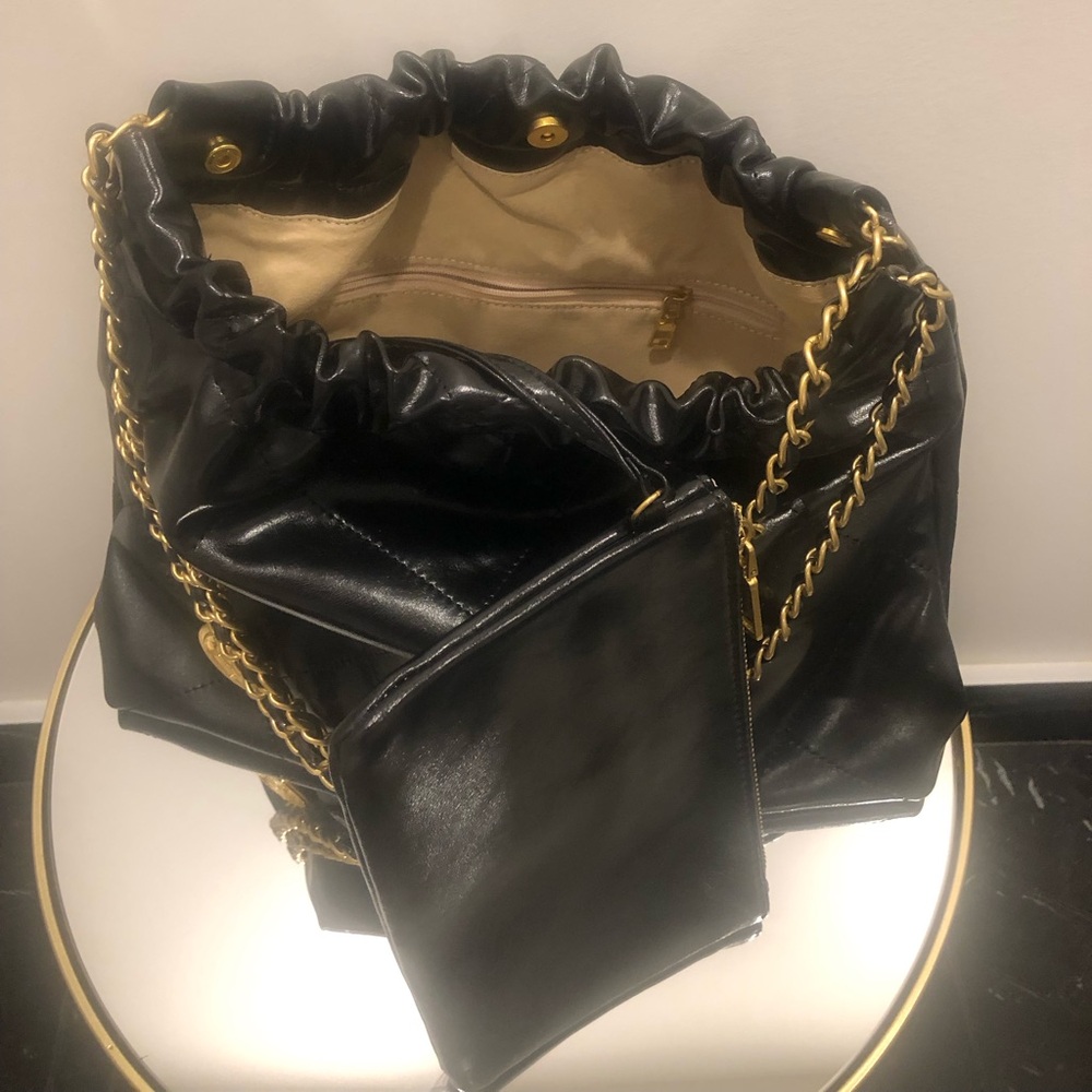 Black Quilted Shoulder Bag with Gold Chain Strap - Picture 4 of 8